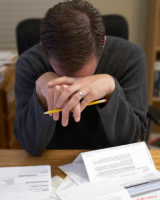 ���d���̔Y�݁B�v���s�ō������E�C�Ӑ����E���Ȕj�Y�E�l�Đ�������